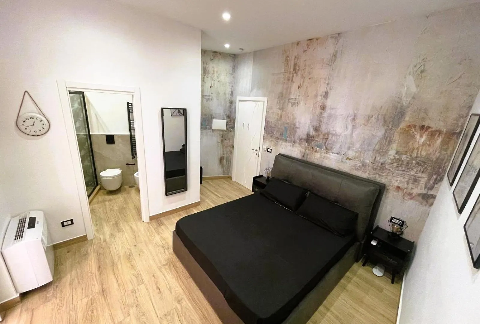 Urban Chic Suite Toledo Neapol 0*,