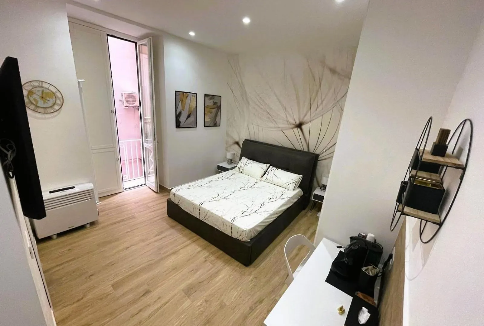 Urban Chic Suite Toledo Naples Italy